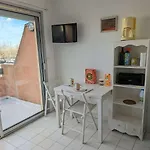 4 Couchages Avec Clim, Terrasse, Piscine Et Accès Direct à La - Fr-1-387-192 Marseillan (Herault)