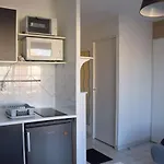 Apartamento 4 Couchages Avec Clim, Terrasse, Piscine Et Accès Direct à La - Fr-1-387-192 *