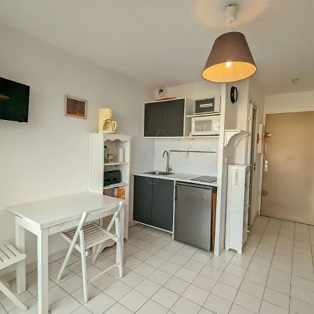 Appartement 4 Couchages Avec Clim, Terrasse, Piscine Et Acces Direct A La - Fr-1-387-192 *