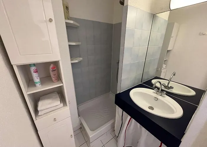 4 Couchages Avec Clim, Terrasse, Piscine Et Acces Direct A La - Fr-1-387-192 Apartmán *